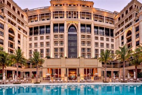 offerta famiglia palazzo versace dubai|palazzo versace dubai owner.